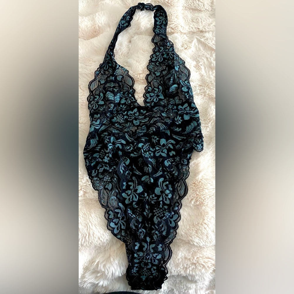 NWT-Fredericks of Hollywood 1 piece lingerie set.
